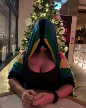 Rosie Jones Instagram - Went out for a posh tea. Acted with dignity and decorum throughout. #baubles #merrychristmas