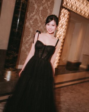 Rosita Kwok Instagram - Butter butter butter you 🧈🧈

Gown @miss.weddinggown 
Earrings @apmmonaco @apmgirls
Bracelet @apmmonaco @apmgirls
Photographer @raymond.a7c @razo.image