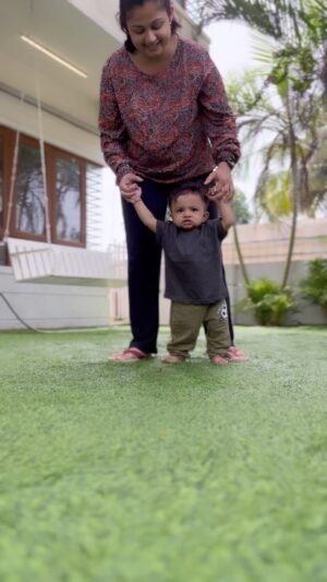Ruchi Savarn Instagram - 🫶😇 
📸 @ankittmohan  daddy

By the way I’ve learnt to give high fives, say Tata with hand gestures and I’ve also learnt to say DADDY 👻..