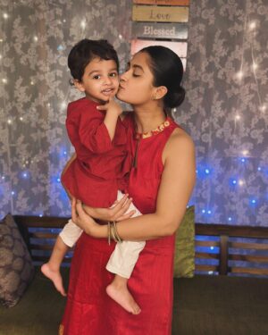 Ruchi Savarn Instagram - Happy Diwali from us to you all🪔🪔🪔🪔