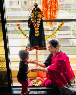 Ruchi Savarn Instagram - गुढ़ी पाड़वा, नूतन वर्षाच्या आणि नवरात्रिच्या हार्दिक शुभेच्छा 🙏🙏