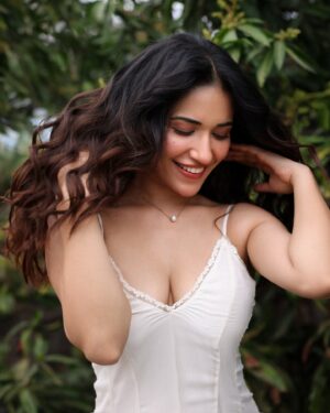 Ruhani Sharma Instagram - Until i found you 💫
.
.
.
.
📸 @pranav.foto