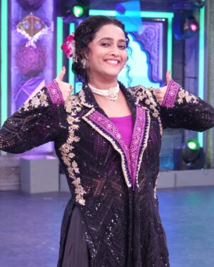 Rujuta Deshmukh Instagram - 'आता होऊ दे धिंगाणा 3'

टीम ‘लग्नानंतर होईलच प्रेम’ आणि टीम ‘थोडं तुझं आणि थोडं माझं’ येत आहेत धिंगाणा घालायला... 

शनिवार-रविवार रा. 9:00 वाजता Star प्रवाहवर 

@star_pravah

#aatahoudedhingana #starpravah