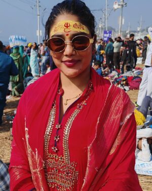 Ruks Khandagale Instagram - Mahakumbh mela  2025 ♥️ #mhakumbhpiryagraj❤️❤️❤️❤️❤️❤️❤️❤️ #shan #world #love  #jayshriram #positivevibes #howdidigetsolucky #karma #loveyourself #blessing #real #realrukskhandagale❤️❤️❤️ #realrukskhandagale❤️❤️❤️______________________ #realrukskhandagale❤️❤️❤️ @real_ruks_khandagale @realrukskhandagale_ @ruks_khandagale_backup_id