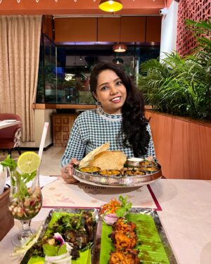 Rumana Nazarali Instagram - For Andhra and Telangana cuisine cravings in #HSRLayout 27th Main, @anmayrestaurant has opened its door today for you.

They offer a variety of veg and non-veg dishes from different regions of Andhra and Telangana, but I suggest you to try their NON-VEG THALI which has prawns, chicken, mutton dishes with puri and rice and a lot of accompaniments to go with it. I will definitely go back for their thali.