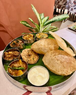 Rumana Nazarali Instagram - For Andhra and Telangana cuisine cravings in #HSRLayout 27th Main, @anmayrestaurant has opened its door today for you.

They offer a variety of veg and non-veg dishes from different regions of Andhra and Telangana, but I suggest you to try their NON-VEG THALI which has prawns, chicken, mutton dishes with puri and rice and a lot of accompaniments to go with it. I will definitely go back for their thali.