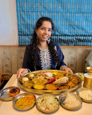 Rumana Nazarali Instagram - Going for a Rajasthani and Gujarati thali is always a special meal as mom loves it so this time we decided to visit @rasotsavindia at @lulumallbengaluru. This unlimited veg thali has delicious options and the service is so good that you are definitely going to over eat, we did❤️ 

I loved the ambiance and aesthetic of the restaurant but service will always be a highlight for me at such restaurants and they did a great job at it. The pricing is different for weekdays and weekends and it’s available for both lunch and dinner