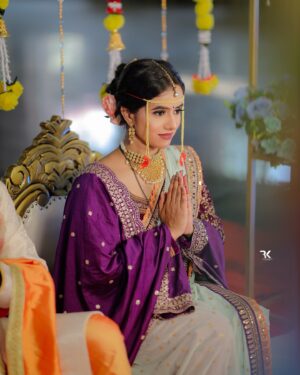 Rupali Wakode Instagram - Favourite look💕
Mua - @akankshamakeup_artist_ 
Click by - @rohan_kokate_photography4455 
outfit - @rashmi.s_the_rental_boutique 

#marathibride #shadiwalalook #navvarilook #bride