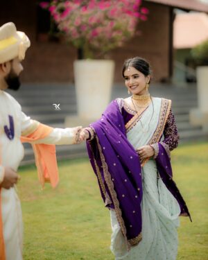 Rupali Wakode Instagram - Favourite look💕
Mua - @akankshamakeup_artist_ 
Click by - @rohan_kokate_photography4455 
outfit - @rashmi.s_the_rental_boutique 

#marathibride #shadiwalalook #navvarilook #bride