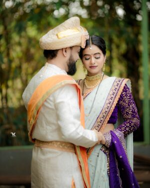 Rupali Wakode Instagram - Favourite look💕
Mua - @akankshamakeup_artist_ 
Click by - @rohan_kokate_photography4455 
outfit - @rashmi.s_the_rental_boutique 

#marathibride #shadiwalalook #navvarilook #bride