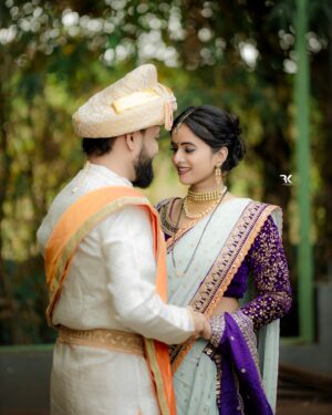 Rupali Wakode Instagram - Favourite look💕
Mua - @akankshamakeup_artist_ 
Click by - @rohan_kokate_photography4455 
outfit - @rashmi.s_the_rental_boutique 

#marathibride #shadiwalalook #navvarilook #bride