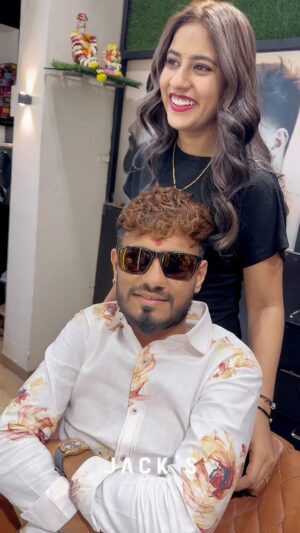 Rutuja Jadhav Instagram - 🩶Color transformation by #mrjackk 

#haircolor #hairtransformation #ashhaircolor #hairideas #haireducation #hairgoals #reels #reelsinstagram #reelitfeelit #explore