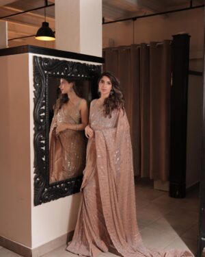 Saboor Aly Instagram - x @rsm_collection ✨

Get my look on UPTO 80% off from rsmcollections.pk✨ Shop from @laamofficial and get discounts on your favourite brands 

#RSMCollection #StyledbyLAAM