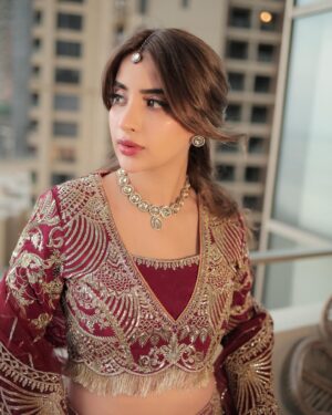 Saboor Aly Instagram - Loving this festive outfit by @maryamhussain_official . So regal and so stunning! They are Prebooking today so get yours right now! 💖

Marwa by Maryam Hussain
4 Piece Unstitched Collection
www.maryamhussain.pk

#MarwaByMaryamHussain #Marwa #MaryamHussain #Meer