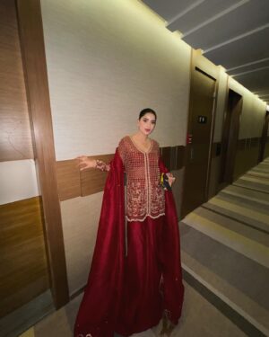 Saboor Aly Instagram - 🌶️👠💄
.
.
.
.
@saadbinshahzad_official 🌹
