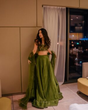 Saboor Aly Instagram - 🪷
.
.
.
.
@zainabzulfiqarofficial 
@thrupolaroids 
@iamwaleednadeem