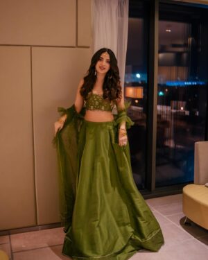 Saboor Aly Instagram - 🪷
.
.
.
.
@zainabzulfiqarofficial 
@thrupolaroids 
@iamwaleednadeem