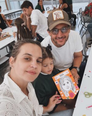 Sabrina Garciarena Instagram - Feliz comienzo mi amor ! K5
Que grande estás y que feliz me hace verte tan contenta ! 
Primer dia del último año de Jardín 💕🧸

Te amo ❤️‍🔥