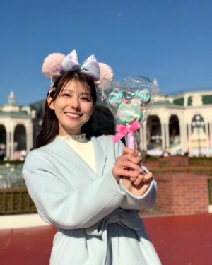 Saeko Kamimura Instagram - .
.
東京ディズニーランドで明日から始まる
スペシャルイベント ディズニー・パルパルーザの第3弾
「ヴァネロペのスウィーツ・ポップ・ワールド」
を取材してきました！
明日の『ひるおび』午前の中継でお伝えします🍭

ちなみに『Nスタ』のすたすた中継も明日は
ディズニーリゾートからクイズなのでお楽しみに✨