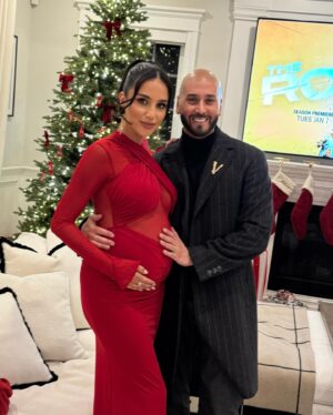 Sahar Golestani Instagram - Merry Christmas from our family to yours 🎄♥️