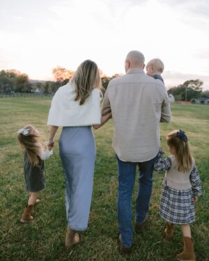 Samantha Droke Instagram - You’ll always be my home, my heart. 💛

📸 @lauramollphoto
