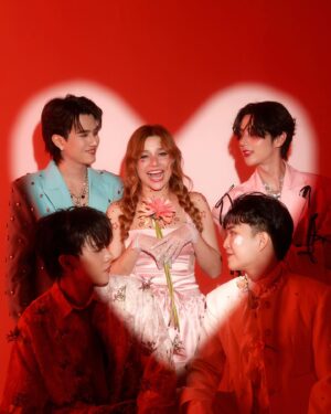 Samantha Melanie Coates Instagram - Which cupid are y'all using🤨🏹💔

หน้าอย่างเราไม่เหมาะกับวาเลนไทน์หรอก เหมาะกับบุญบั้งไฟโน่น

💄💈 @aunsam_makeup 
📸 @appleclock20