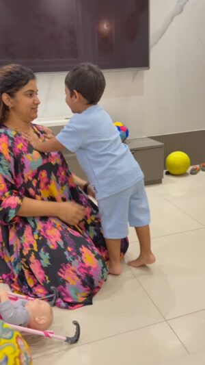 Sameera Sherief Instagram - My heart is growing, but so are my worries. How will I share my love, my time, my everything between two little souls? But amidst all the fear, there’s a beautiful truth—I’m not just giving Arhaan a sibling, I’m giving him a best friend for life. ❤️✨ #GrowingLove #SiblingBond #BestFriendInDisguise