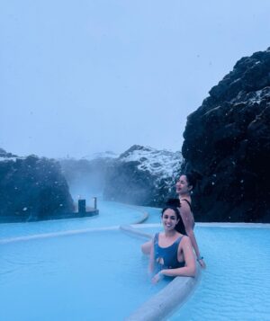 Samruddhi Jadhav Instagram - Iceland = magical 🇮🇸❄️🤍
.
#iceland #traveltheworld #travelgram #bluelagoon #geothermal #spa #theretreat