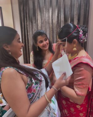 Sanah Kapur Instagram - Here comes the wedding album dump…♥️
ps : this bride @ana.hit.ahh refused to keep her eyes open in any pic i took with her 😋🙈 🤗

#wedding #friends #family #dressup #ootd #love #happiness #momentslikethese