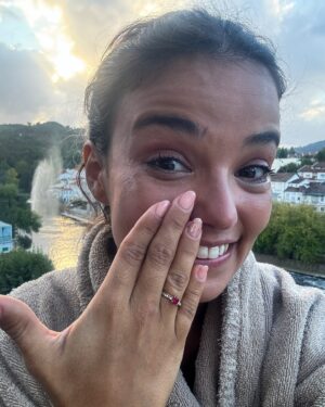 Sandra Silva Instagram - NEM QUERIA 🤭 SIM SIM SIM 💍 VAMOS CASAR CARAIIIIII