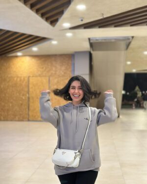Sandy Jamal Instagram - على رمش عيونها 🦋🤍