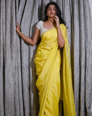 Sangeerthana Vipin Instagram - 💛🍂

Shot by @storiesbydeepu 
Outfit @toyajaofficial 
Styled by @bharathgandhiofficial 
Styling team @saisudhanag