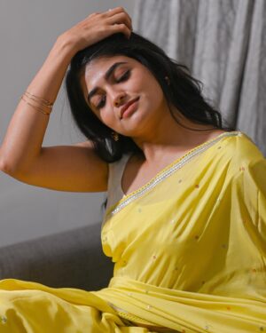 Sangeerthana Vipin Instagram - 💛🍂

Shot by @storiesbydeepu 
Outfit @toyajaofficial 
Styled by @bharathgandhiofficial 
Styling team @saisudhanag