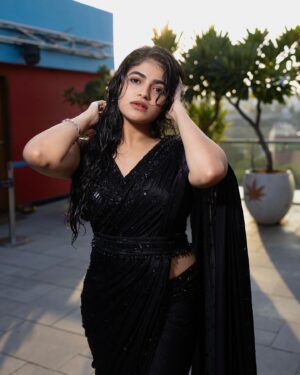 Sangeerthana Vipin Instagram - 🖤

Shot by @sandeepthattai 
Outfit @reina.hyd @jigarmaliofficial 
Styled by @bharathgandhiofficial 
Styling team @saisudhanag 
Jewellery @shopriyaaofficial 
Hairstylist @officialpriyamakeup