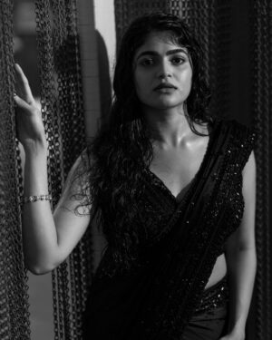 Sangeerthana Vipin Instagram - In a world of colors, I chose to slay in black🖤

Shot by @sandeepthattai 
Outfit @reina.hyd @jigarmaliofficial 
Styled by @bharathgandhiofficial 
Styling team @saisudhanag 
Jewellery @shopriyaaofficial 
Hairstylist @officialpriyamakeup