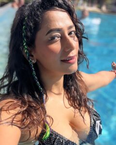 Actress Sanjana Singh HD Photos and Wallpapers February 2025