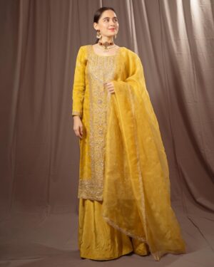 Sanjeeda Sheikh Instagram - Outfit @anfa_couture 
📷 @deepak_das_photography
