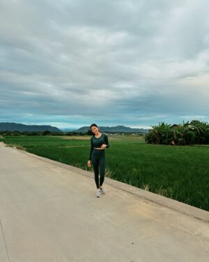 Sanya Lopez Instagram - Smile & breathe 🐣🍃

📸 DL
