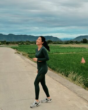 Sanya Lopez Instagram - Smile & breathe 🐣🍃

📸 DL