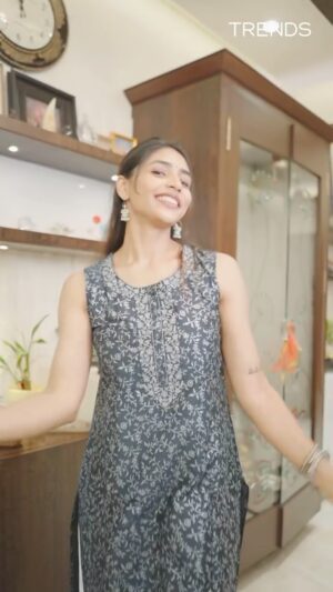 Sapthami Gowda Instagram - Shopping without second thoughts? YES, PLEASE! 🤩 

With Flat 70% OFF at #TRENDS, you can grab everything on your wishlist – minus the guilt! 

Head to your nearest TRENDS store and shop smart! 🏃‍♀️🔥