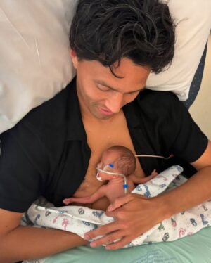 Sara Dietschy Instagram - I could write a caption as long as a book describing what happened the night you were born. The brutal week leading up to that day. The 2 months in the NICU. The moments of despair sitting in bed alone pumping without you in my tummy but also without you next to me. I had no idea what to expect. 

However — I’m making a conscious effort to leave a lot of the weight in 2024. The word we keep coming back to is GRATEFUL. Phewww. Grateful for your giggles. Grateful for your already amazing personality. Grateful for the snuggles we get every single day. Grateful for your daddy and our amazing supportive family that has always been there for us. Grateful for my amazing therapist! and also grateful for you guys online for always having kind words. Grateful for 1️⃣🎉🎂🥳🎈

Happy birthday baby girl. 

It is insaneeeee seeing NICU pictures of you now. In awe of your strength. I think we would have all preferred your original due date in April for MANY reasons but it was pretty cool to get snow on your bday🧡 A 27 2 QUEEENNNNN 💪