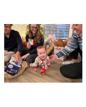 Sara Dietschy Instagram - First 2 pics - same spot, same time of year, 1 year a part. Christmas 2023 — I had NO IDEA what was coming. Life has been an absolute roller coaster but so grateful for my people ❤️ Baby peach has been a shining light in, honestly, the worst year of my life. I’m not one for New Year’s resolutions or anything like that but GOODBYE 2024, HELLO 2025. Let’s try to minimize the hospital stays and visits this year :)