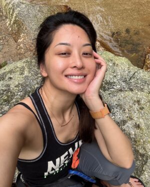 Sarah Lian Instagram - Jessie is in her outdoor era. Thanks for letting us tag along.

#adoptdontshop
