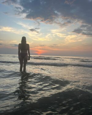 Sarah Parish Instagram - Goodbye Thailand. You have my heart. Thank you for the memories @thejimmurray @nelly_murray2109 @kimberkp1978 @rcmk @tildskimber @emmamackleyprivatetravel ❤️❤️❤️❤️❤️