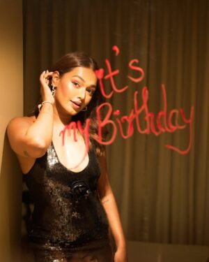 Sarah Sarosh Instagram - Older, Wiser, Hotter & Oh So Blessed✨🤍
•
•
Can’t believe you guys pulled off the birthday of my Pinterest dreams🥹✨ I love y’all so much!!! @roamingtreksack @sherinsajii @amit_dey_photography @bonaita_marfatia @anirbandasraj @maa.madeit @_khantaha_ @anwer_sarosh 🤍
•
•
Thankyou to everyone who sent their wishes! Feeling so loved Mashallah🥹🤍✨
•
•
•
#birthdaygirl #aquariusseason #aquariusbaby #januarybaby #birthday #bdaygirl
