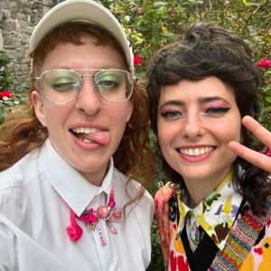 Sarah Sherman Instagram - putting this year end photo dump together took a year off my life 😂🧎‍♀️🧎

should i do another one?