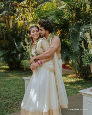 Saranya Nandakumar Instagram - A New chapter of love begins…😍

Styling: @amritha_lakshmi___ @ka_styling_house 
Dop : @honeycomb_weddings_ 
Bride outfit: @aatmabyamitha 
makeup: @makeover_by_shelna 
hair: @hair_by_sumi 
Event: @luminor_events_and_designs 
Groom makeup and hair : @abhijith_laflare_makeupartist 

[ wedding, saranya wedding , wedding day]