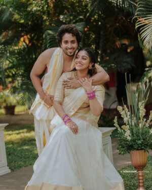 Saranya Nandakumar Instagram - A New chapter of love begins…😍

Styling: @amritha_lakshmi___ @ka_styling_house 
Dop : @honeycomb_weddings_ 
Bride outfit: @aatmabyamitha 
makeup: @makeover_by_shelna 
hair: @hair_by_sumi 
Event: @luminor_events_and_designs 
Groom makeup and hair : @abhijith_laflare_makeupartist 

[ wedding, saranya wedding , wedding day]