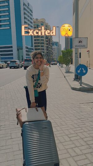 Saranya Nandakumar Instagram - We Travelled To Dubai for Surprising our Friend @callmeshazzam . We had lot of fun together 🥰

#dubai🇦🇪 #dubailife #tourismdubai #saranyanandakumar
