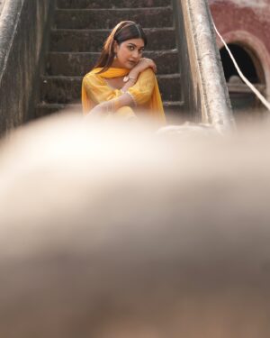 Sawan Rupowali Instagram - Dil lagane ki baat krte ho ❤️‍🩹

🌸AMRITA🎥

💄 @sapna_celebritymakeupartist 

💇‍♀️ @aryan.mhatre07